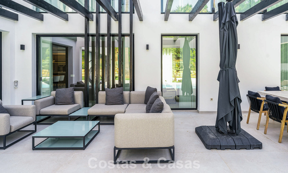 Villa de luxe modernisée, prête à emménager, à vendre au cœur de Nueva Andalucia, Marbella 784108