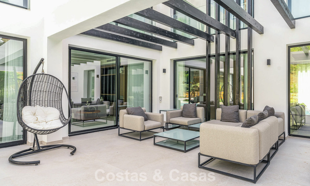 Villa de luxe modernisée, prête à emménager, à vendre au cœur de Nueva Andalucia, Marbella 784109