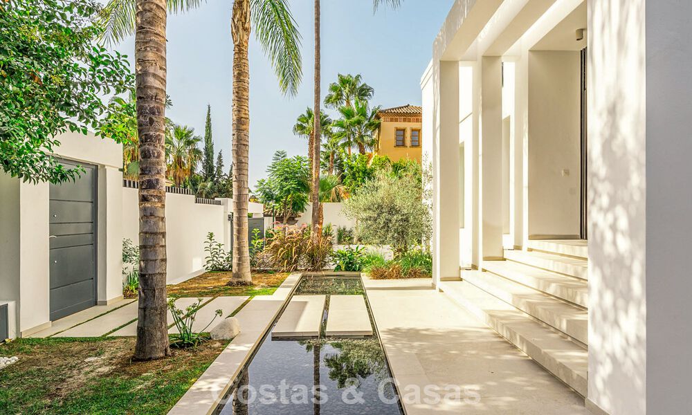 Villa de luxe modernisée, prête à emménager, à vendre au cœur de Nueva Andalucia, Marbella 784118