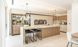 Villa de luxe modernisée, prête à emménager, à vendre au cœur de Nueva Andalucia, Marbella 784121 