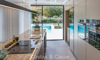 Villa de luxe modernisée, prête à emménager, à vendre au cœur de Nueva Andalucia, Marbella 784122 