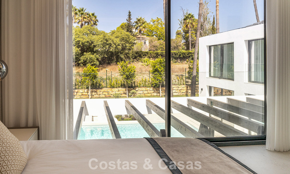 Villa de luxe modernisée, prête à emménager, à vendre au cœur de Nueva Andalucia, Marbella 784139