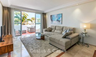 Penthouse en duplex à vendre avec vue sur la mer dans un complexe en bord de mer, à quelques pas de Puerto Banús, Marbella 784152 