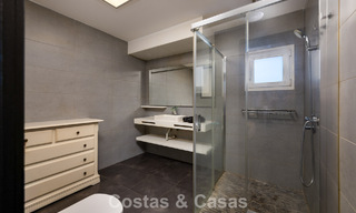 Penthouse exclusif avec vue panoramique à vendre au cœur de Puerto Banús, Marbella 784190 