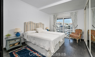 Penthouse exclusif avec vue panoramique à vendre au cœur de Puerto Banús, Marbella 784199 