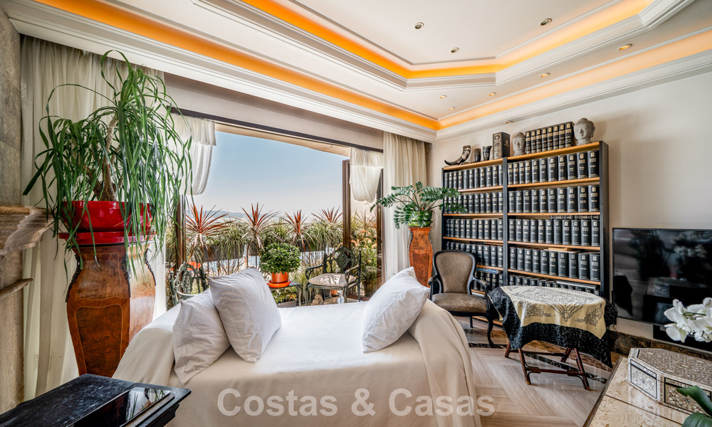 Spacieux appartement en duplex à vendre avec vue imprenable, en première ligne de la marina de Puerto Banus, Marbella 784165