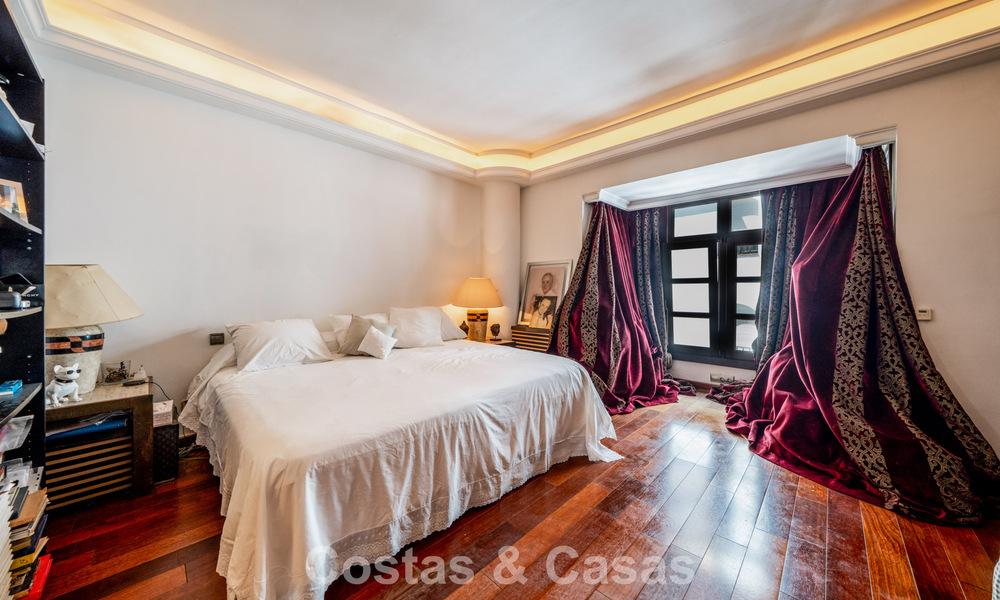 Spacieux appartement en duplex à vendre avec vue imprenable, en première ligne de la marina de Puerto Banus, Marbella 784173