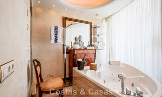 Spacieux appartement en duplex à vendre avec vue imprenable, en première ligne de la marina de Puerto Banus, Marbella 784175 