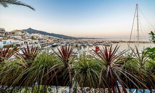 Spacieux appartement en duplex à vendre avec vue imprenable, en première ligne de la marina de Puerto Banus, Marbella 784186 