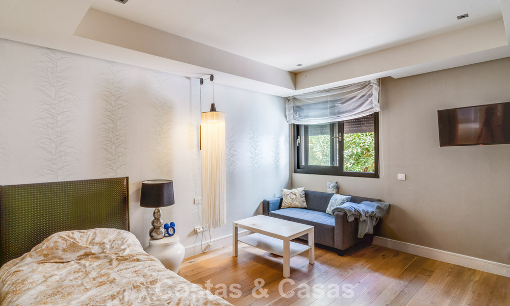 Superbe villa méditerranéenne moderne à vendre dans un complexe sécurisé et exclusif sur le Golden Mile de Marbella 784275