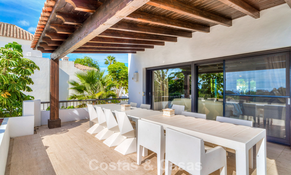 Superbe villa méditerranéenne moderne à vendre dans un complexe sécurisé et exclusif sur le Golden Mile de Marbella 784298