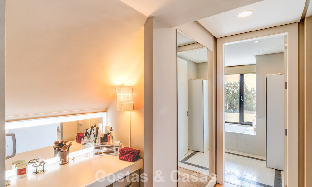 Superbe villa méditerranéenne moderne à vendre dans un complexe sécurisé et exclusif sur le Golden Mile de Marbella 784301