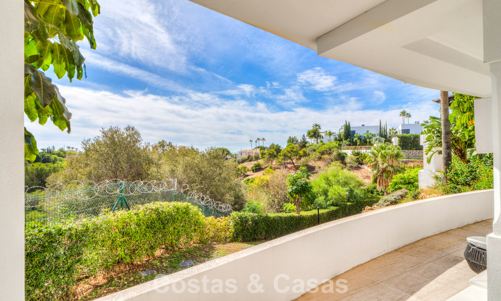 Superbe villa méditerranéenne moderne à vendre dans un complexe sécurisé et exclusif sur le Golden Mile de Marbella 784306