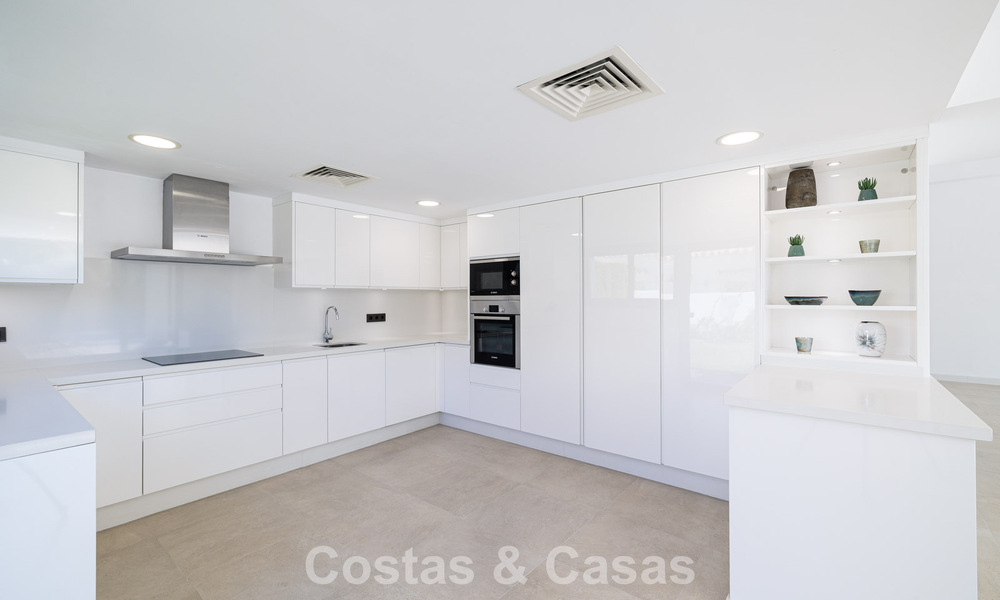 Villa au charme méditerranéen et à la touche moderne à vendre près du centre de San Pedro, Marbella 784396