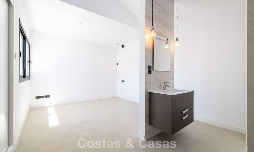 Villa au charme méditerranéen et à la touche moderne à vendre près du centre de San Pedro, Marbella 784422