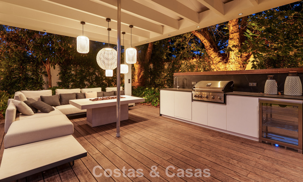 Villa exclusive de plain-pied à vendre à quelques pas de la plage et des commodités à San Pedro et Puerto Banus, Marbella 784427