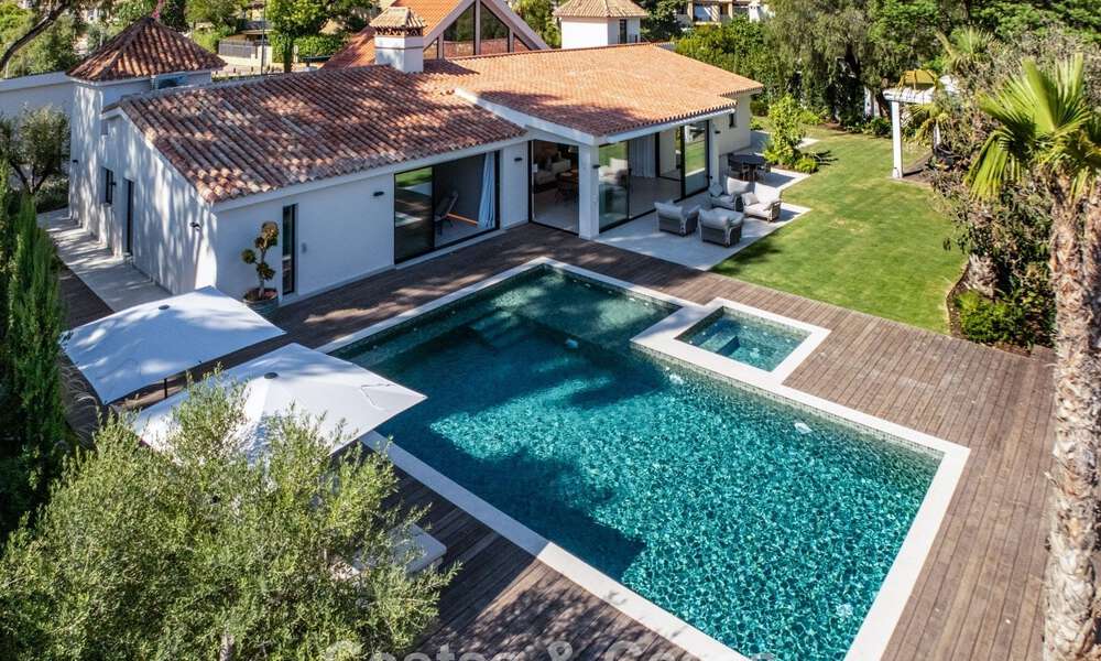 Villa exclusive de plain-pied à vendre à quelques pas de la plage et des commodités à San Pedro et Puerto Banus, Marbella 784429