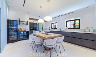 Villa exclusive de plain-pied à vendre à quelques pas de la plage et des commodités à San Pedro et Puerto Banus, Marbella 784434 