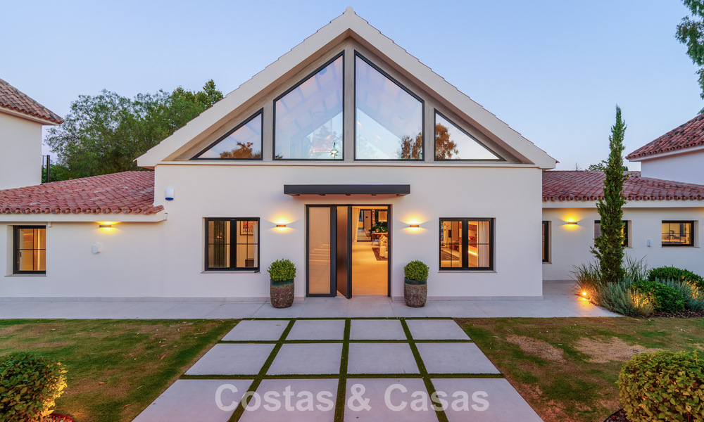 Villa exclusive de plain-pied à vendre à quelques pas de la plage et des commodités à San Pedro et Puerto Banus, Marbella 784482