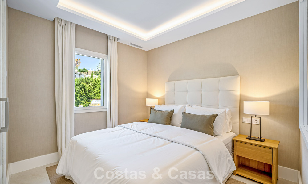 Superbe maison de ville rénovée à vendre en première ligne du golf de La Quinta à Marbella - Benahavis 784553