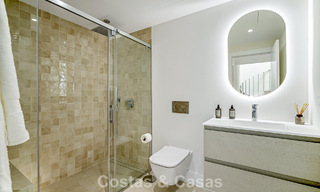 Superbe maison de ville rénovée à vendre en première ligne du golf de La Quinta à Marbella - Benahavis 784558 