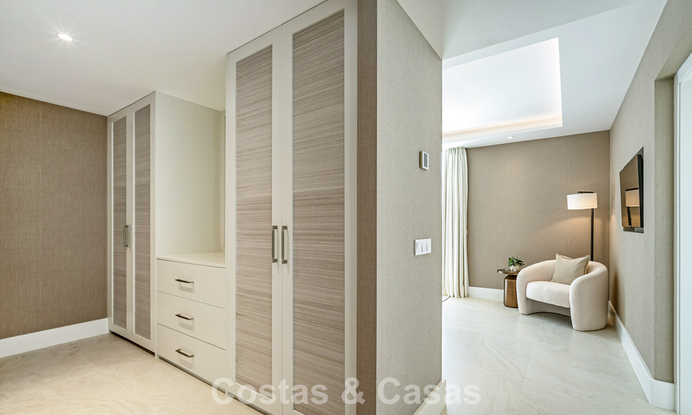 Superbe maison de ville rénovée à vendre en première ligne du golf de La Quinta à Marbella - Benahavis 784560