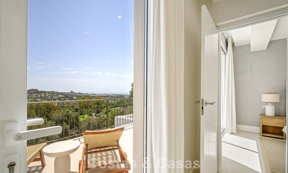 Superbe maison de ville rénovée à vendre en première ligne du golf de La Quinta à Marbella - Benahavis 784572