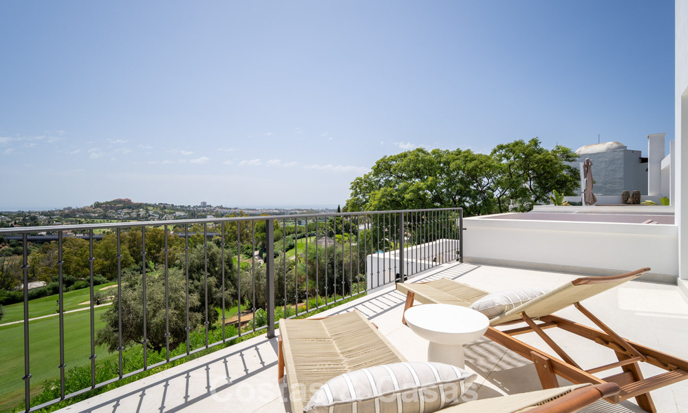 Superbe maison de ville rénovée à vendre en première ligne du golf de La Quinta à Marbella - Benahavis 784574