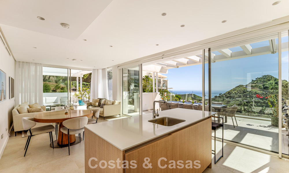 Appartement contemporain de luxe avec vue sur la mer à vendre dans un complexe de charme près de Marbella 784586