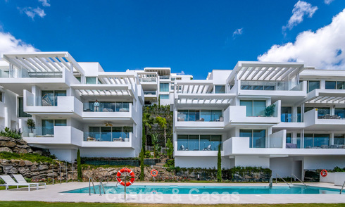 Appartement contemporain de luxe avec vue sur la mer à vendre dans un complexe de charme près de Marbella 784619