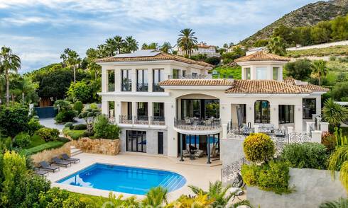 Impressionnante villa à l'architecture authentique avec vue sur la mer à vendre à Sierra Blanca, sur le Golden Mile de Marbella 784632