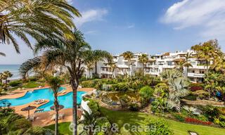 Appartement rénové avec vue sur la mer à vendre dans un complexe en bord de mer, à quelques pas de Puerto Banús, Marbella 784782 