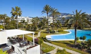 Penthouse en duplex à vendre en bord de mer avec vue imprenable sur la mer à Puerto Banús, Marbella 784788 