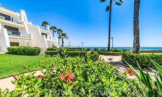 Maison de ville rénovée en bord de mer avec vue imprenable sur la mer, à vendre sur le Golden Mile de Marbella 784700 