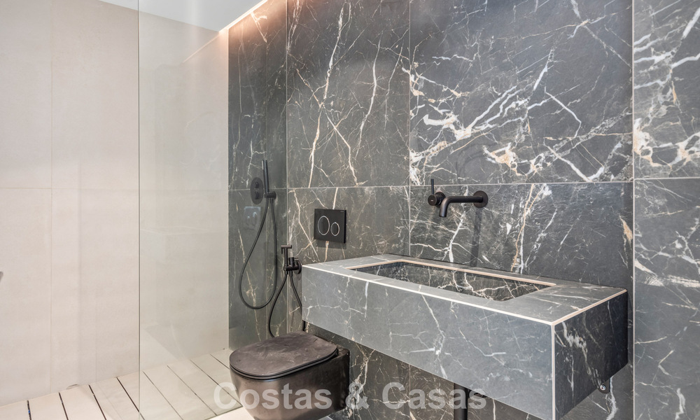 Maisons rénovées à vendre à quelques pas d'un club de golf, New Golden Mile, entre Marbella et Estepona 784744