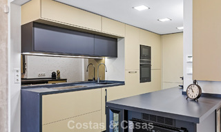 Appartement de luxe modernisé avec vue panoramique sur la mer à vendre dans un complexe de golf à Marbella - Benahavis 784833 