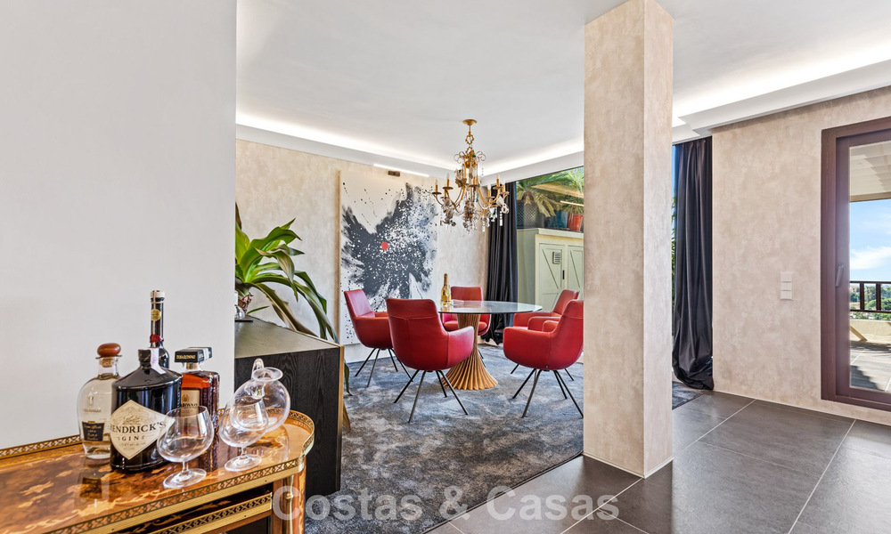 Appartement de luxe modernisé avec vue panoramique sur la mer à vendre dans un complexe de golf à Marbella - Benahavis 784846