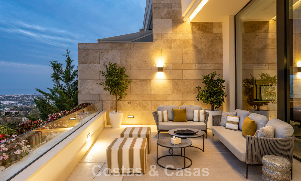 Appartement duplex au charme d'une villa à vendre dans un complexe de luxe à La Quinta, Marbella - Benahavis 784861