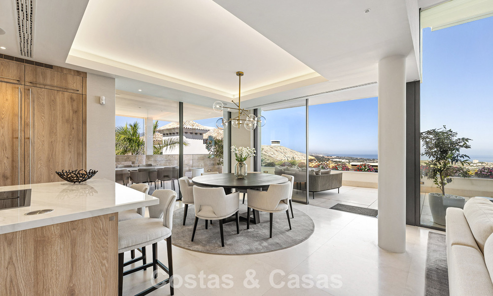 Appartement duplex au charme d'une villa à vendre dans un complexe de luxe à La Quinta, Marbella - Benahavis 784877
