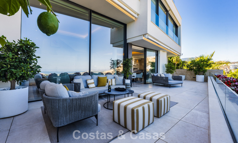 Appartement duplex au charme d'une villa à vendre dans un complexe de luxe à La Quinta, Marbella - Benahavis 784883