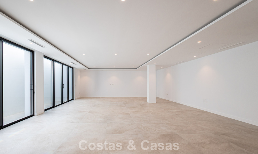 Villa de luxe moderniste de plain-pied à vendre à Nueva Andalucia, Marbella 799815