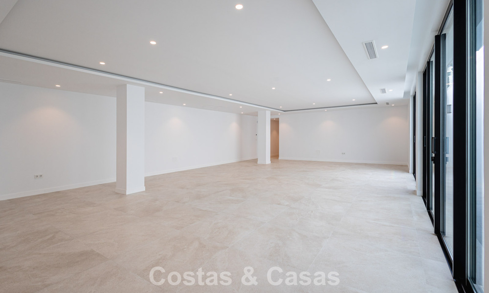 Villa de luxe moderniste de plain-pied à vendre à Nueva Andalucia, Marbella 799816