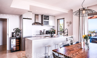 Prêt à emménager, penthouse de luxe avec vue panoramique sur le golf, la mer et les montagnes à vendre à Benahavis - Marbella 784804 