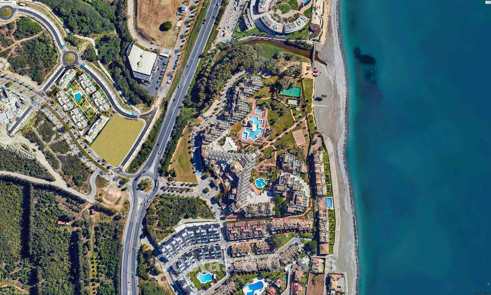 Appartements innovants sur plan à vendre à quelques pas des commodités et de la plage à Estepona, Costa de Sol 784901