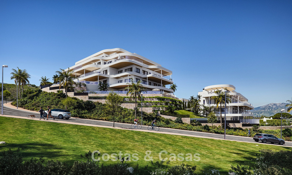 Lancement ! Appartements avec vue panoramique sur la mer à vendre, en première ligne de golf à Mijas Costa, Costa del Sol 784999