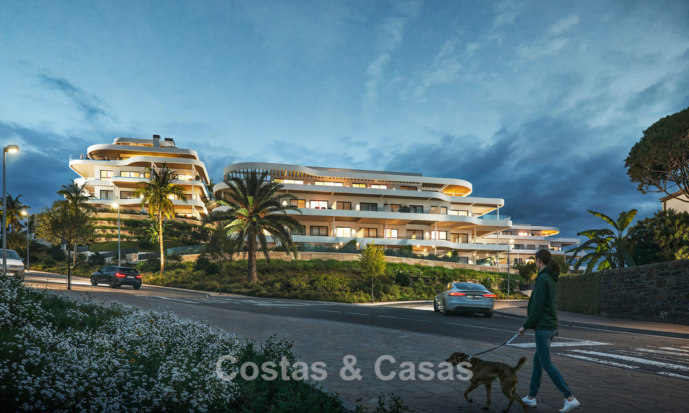 Lancement ! Appartements avec vue panoramique sur la mer à vendre, en première ligne de golf à Mijas Costa, Costa del Sol 785000