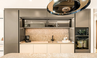 Penthouse avec vue sur la mer à vendre dans une résidence sécurisée en bord de mer, sur le New Golden Mile, entre Marbella et Estepona 785025 
