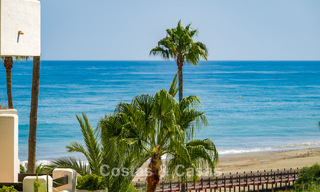 Penthouse avec vue sur la mer à vendre dans une résidence sécurisée en bord de mer, sur le New Golden Mile, entre Marbella et Estepona 785031 