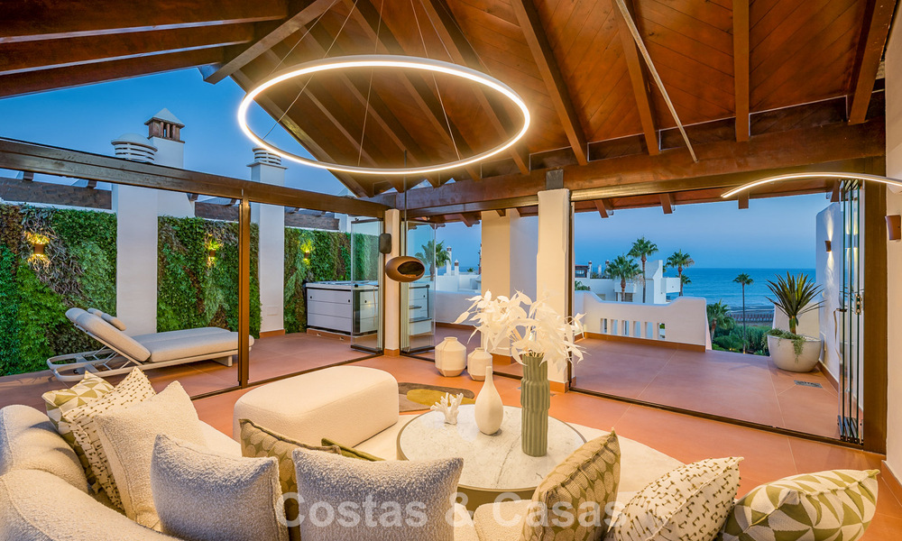 Penthouse avec vue sur la mer à vendre dans une résidence sécurisée en bord de mer, sur le New Golden Mile, entre Marbella et Estepona 785060