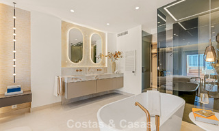 Penthouse avec vue sur la mer à vendre dans une résidence sécurisée en bord de mer, sur le New Golden Mile, entre Marbella et Estepona 785061 